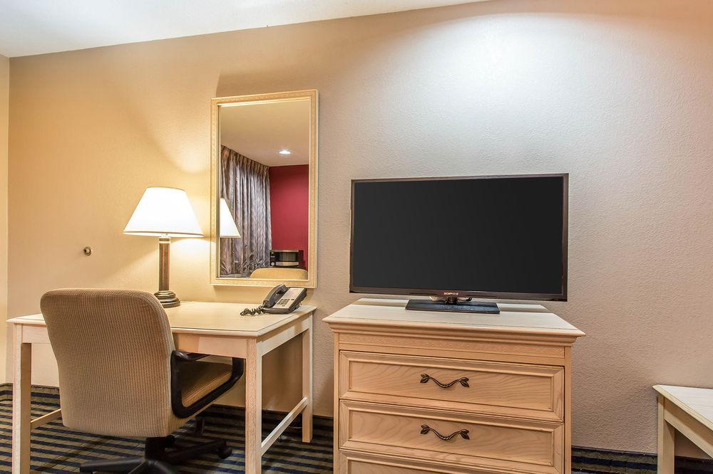 Econo Lodge Berea Εξωτερικό φωτογραφία